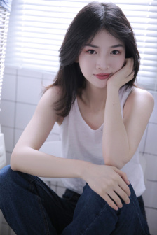 丰满年轻的教师4在线观看
